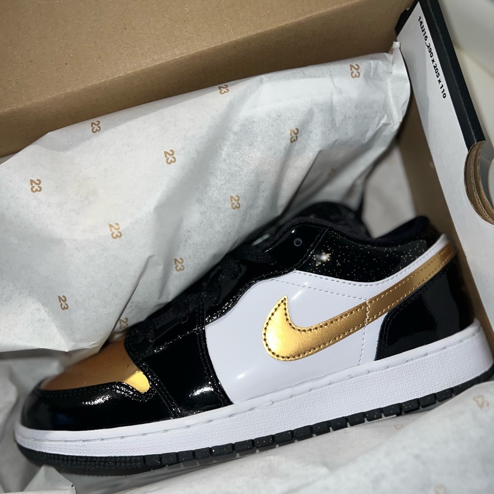 Air Jordan 1 Low Gold toe